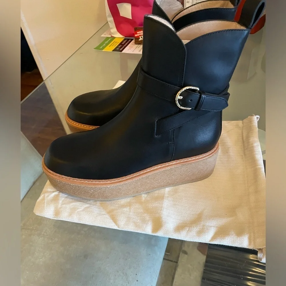 Ulla Johnson Lenox leather buckle ankle boots in Noir